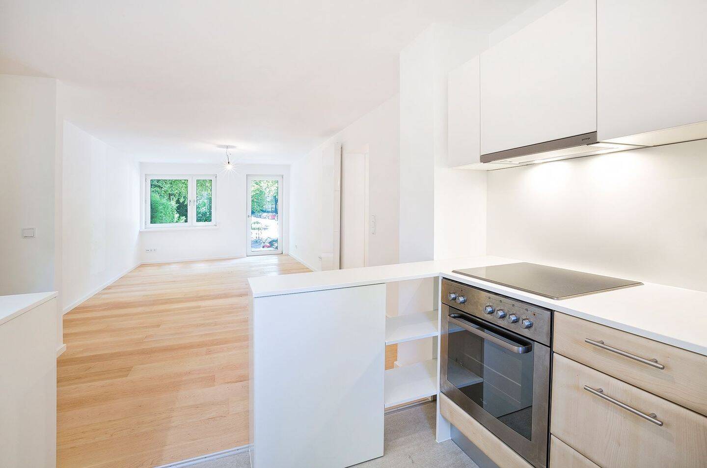 Hochwertige, gut geschnittene 3-Zimmer EG Wohnung mit Südterrasse, 81677 München (Au-Haidhausen Berg am Laim Bogenhausen)