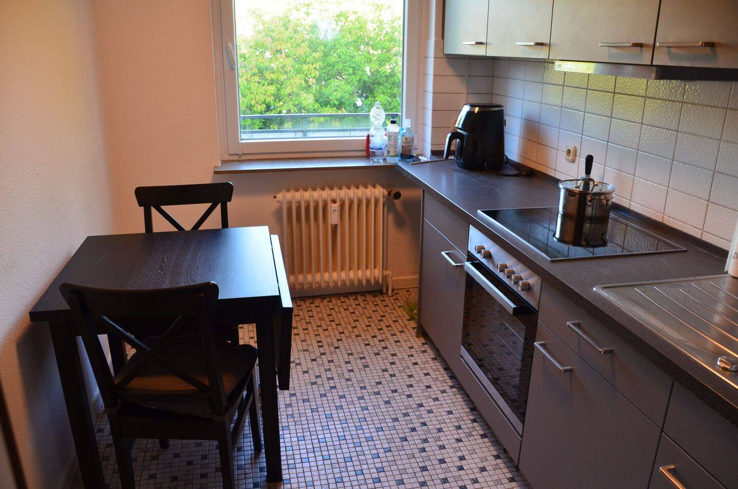 Bad Schwartau zentrumsnahe 1 Zi. Whg. mit großem Balkon und neuwertiger Einbauküche zum 01.01.2027 oder nach Absprache, 23611 Bad Schwartau
