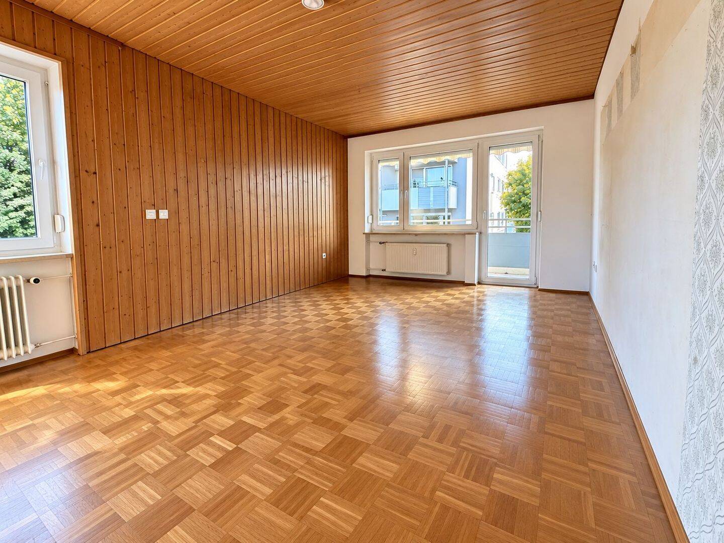 Charmante 3-Zimmer-Wohnung mit Entwicklungspotenzial in zentraler Lage von Rosenheim, 83022 Rosenheim (Happing Innenstadt Ost Süd West)