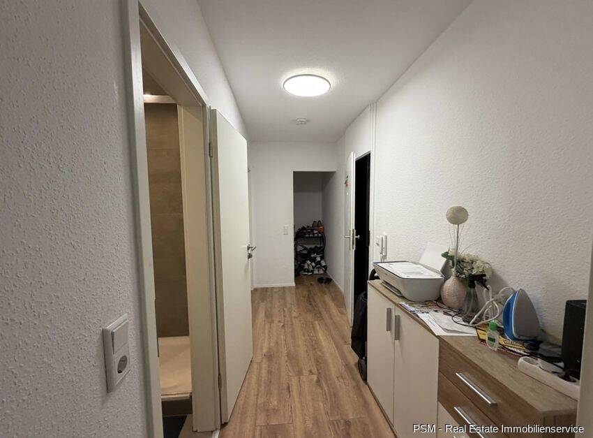 10611- attraktive 2,5 Zimmerwohnung mit Balkon, Einbauküche und Tiefgaragenstellplatz, 63065 Offenbach am Main (Offenbach am Main)