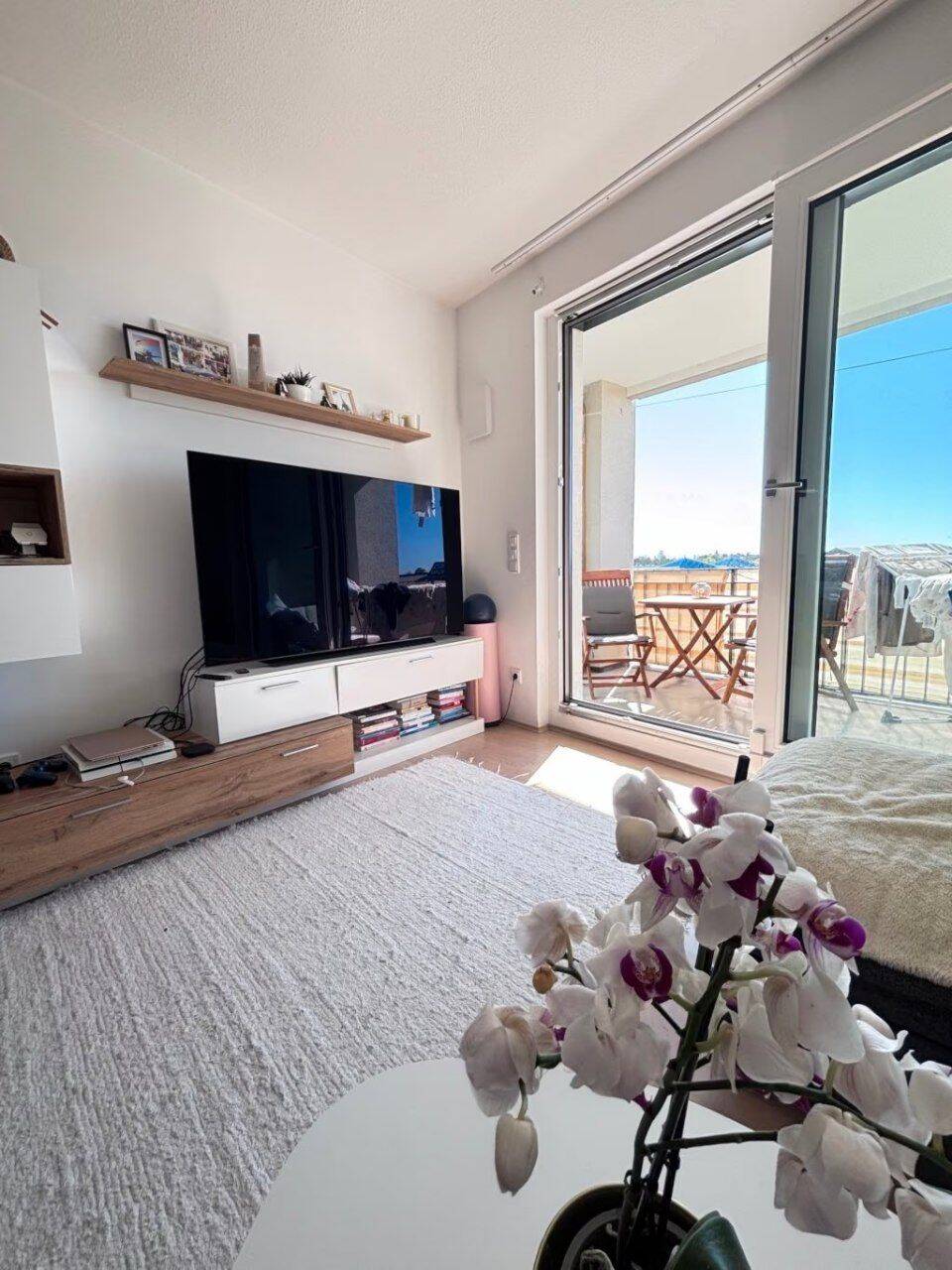 Möblierte 2-Zimmer-Wohnung auf Zeit in München-Neuaubing, 81249 München (Allach-Untermenzing Aubing-Lochhausen-Langwied Pasing-Obermenzing)