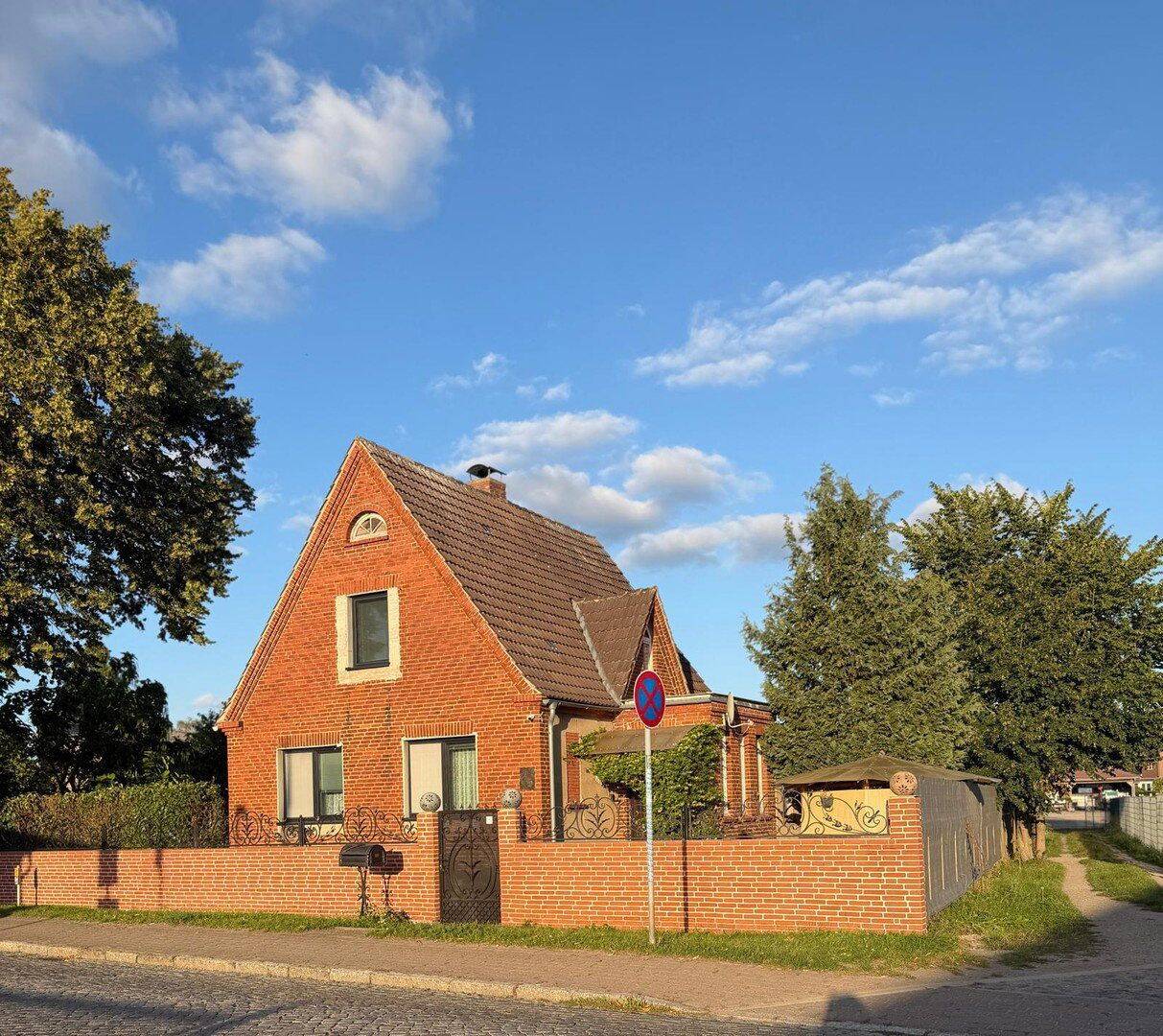 Einfamilienhaus 127 m2 & Halle 140 m2, 19217 Rehna