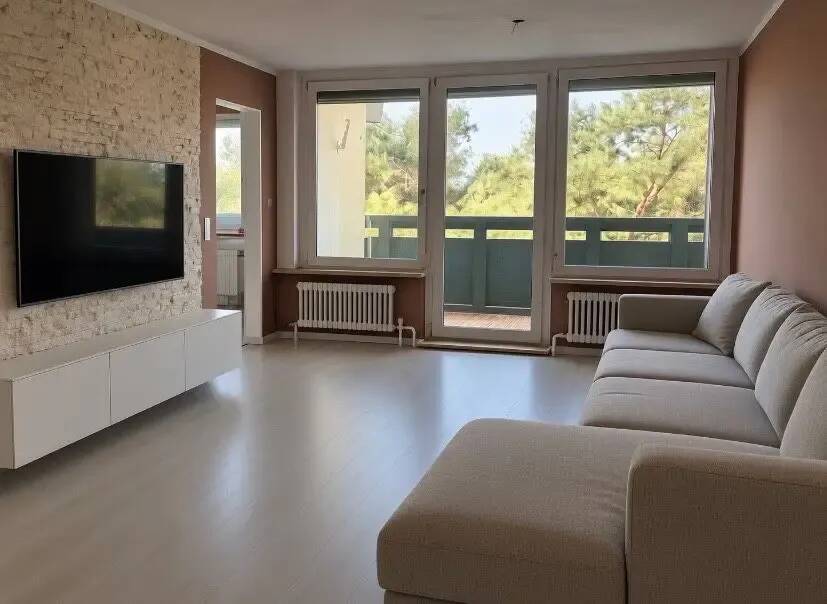 Renovierte 2-Zimmer mit Balkon und Einbauküche, 90471 Nürnberg (Dutzendteich Langwasser Neuselsbrunn Stadion Zollhaus)