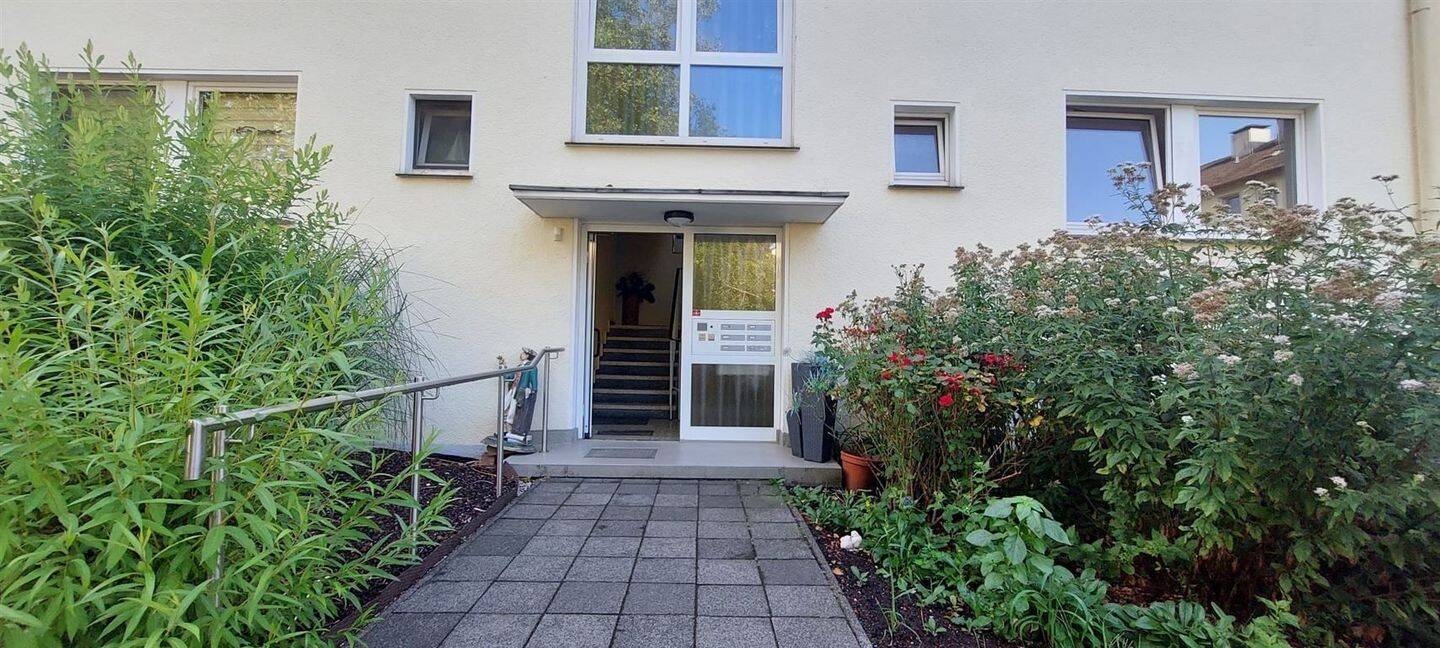 Bezugsfreie 2-Zimmer-Wohnung mit ca. 55 m² in ruhiger Wohnlage, 42657 Solingen (Höhscheid Solingen-Mitte)