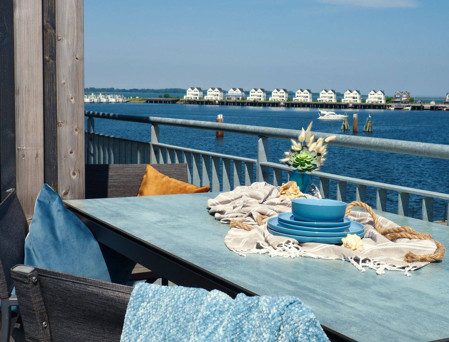 Wohnen auf Zeit an der Ostsee: hochwertige 97 m² Wohnung direkt am Wasser mit Sauna, Kamin und Balkon | Nov. 2026 – Apr. 2027, 24376 Kappeln