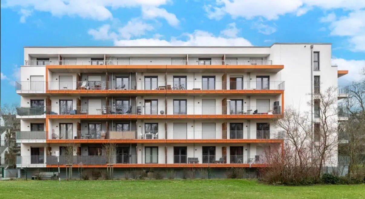 Young Professional-Wg für zwei Personen – Studenten gesucht, 60528 Frankfurt am Main (Niederrad Sachsenhausen Schwanheim)