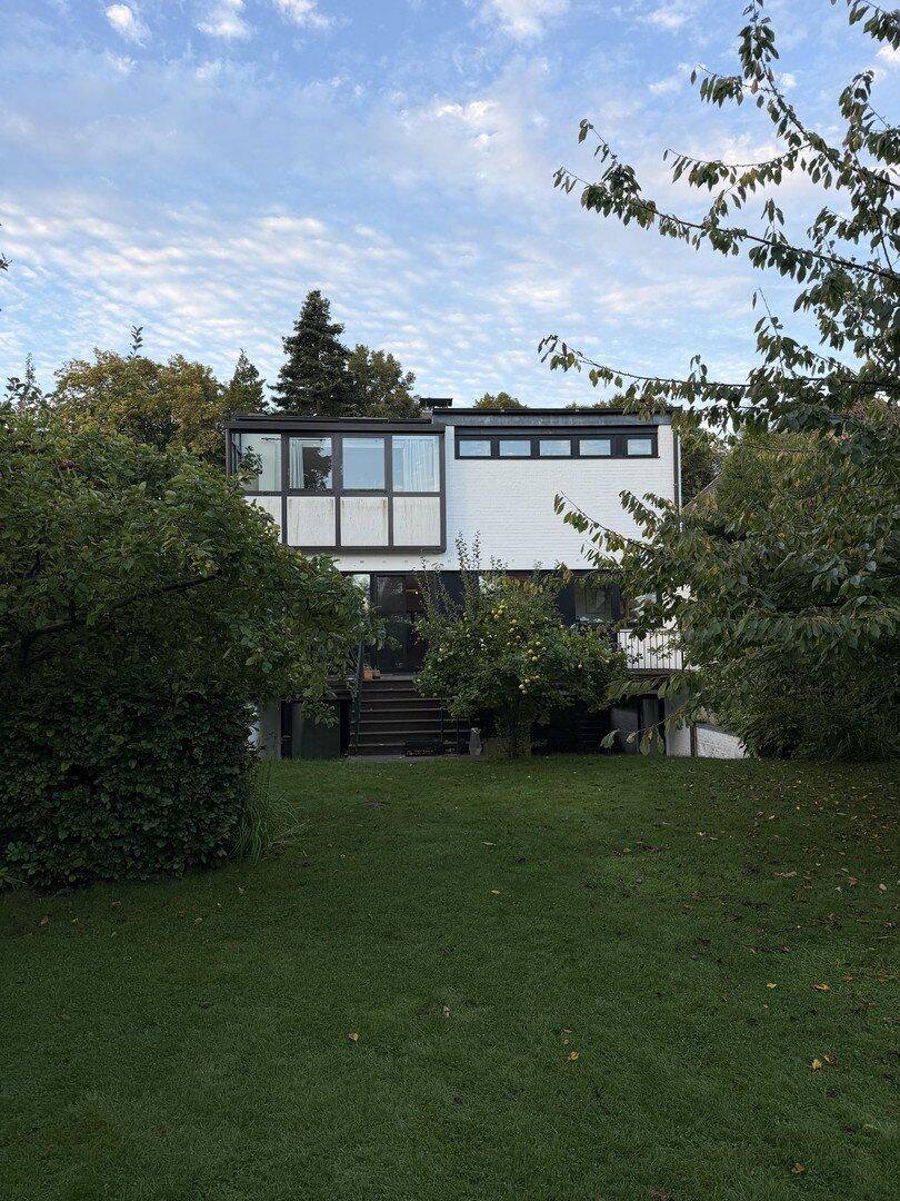 Lichtdurchflutetes Architektenhaus auf 1.802 m² Grundstück in ruhiger Lage von Bargteheide, 22941 Bargteheide