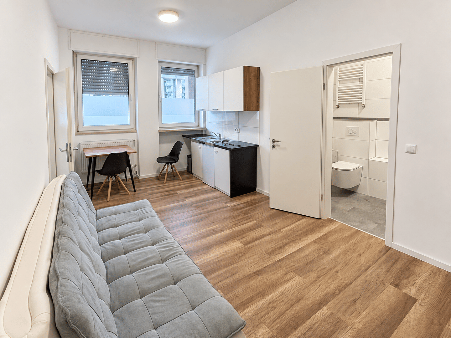Stilvoll möblierte 2-Zimmer-Wohnung mit moderner Ausstattung – ideal für Singles & Berufstätige, 90409 Nürnberg (Großreuth h. d. Veste Gärten h. d. Veste Maxfeld Schoppershof)