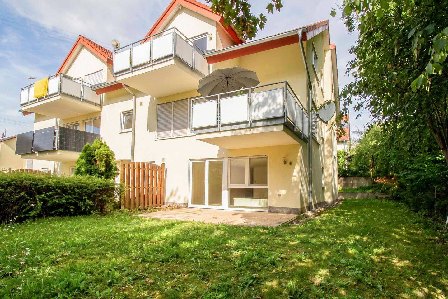 Oase in Heilbronn: Sofort bezugsfreie 2-Zimmer-Erdgeschosswohnung mit idyllischem Südgarten & Garage, 74078 Heilbronn (Biberach Frankenbach Heilbronn Kirchhausen Neckargartach)