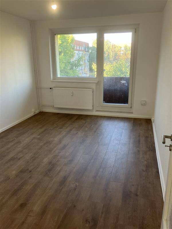 Jetzt zugreifen! Neu saniert mit Balkon!, 6406 Bernburg (Saale)