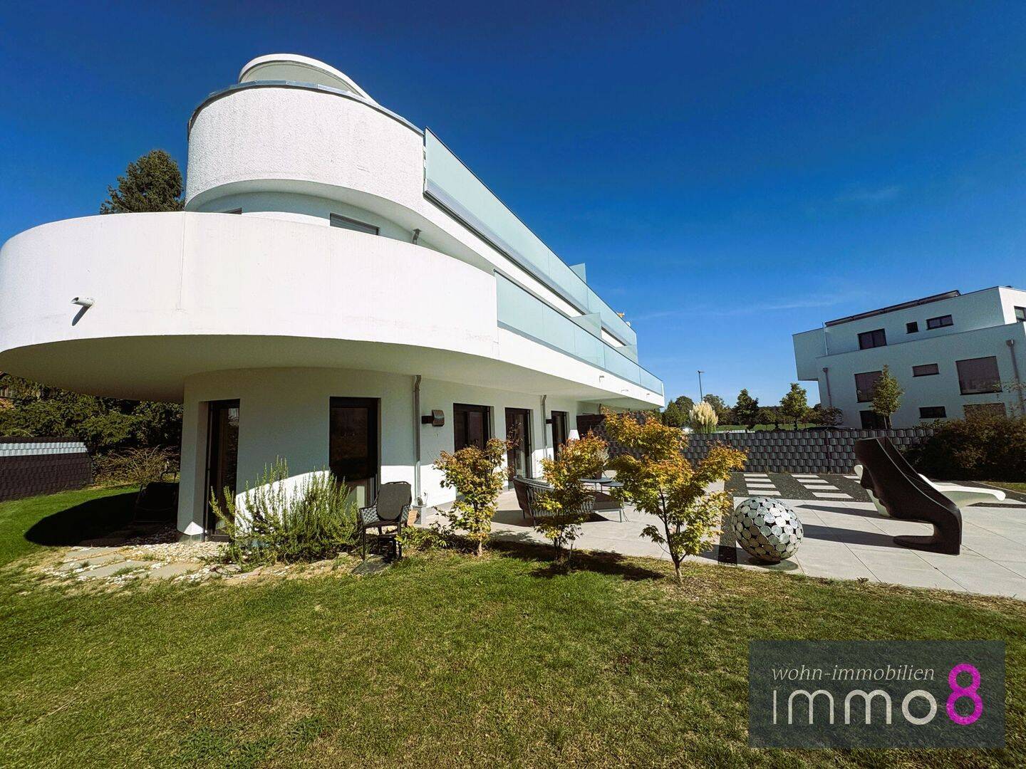 Exklusivität & moderne Architektur – sonnige 2-Zimmer-Wohnung mit großem Garten in Schrobenhausen, 86529 Schrobenhausen