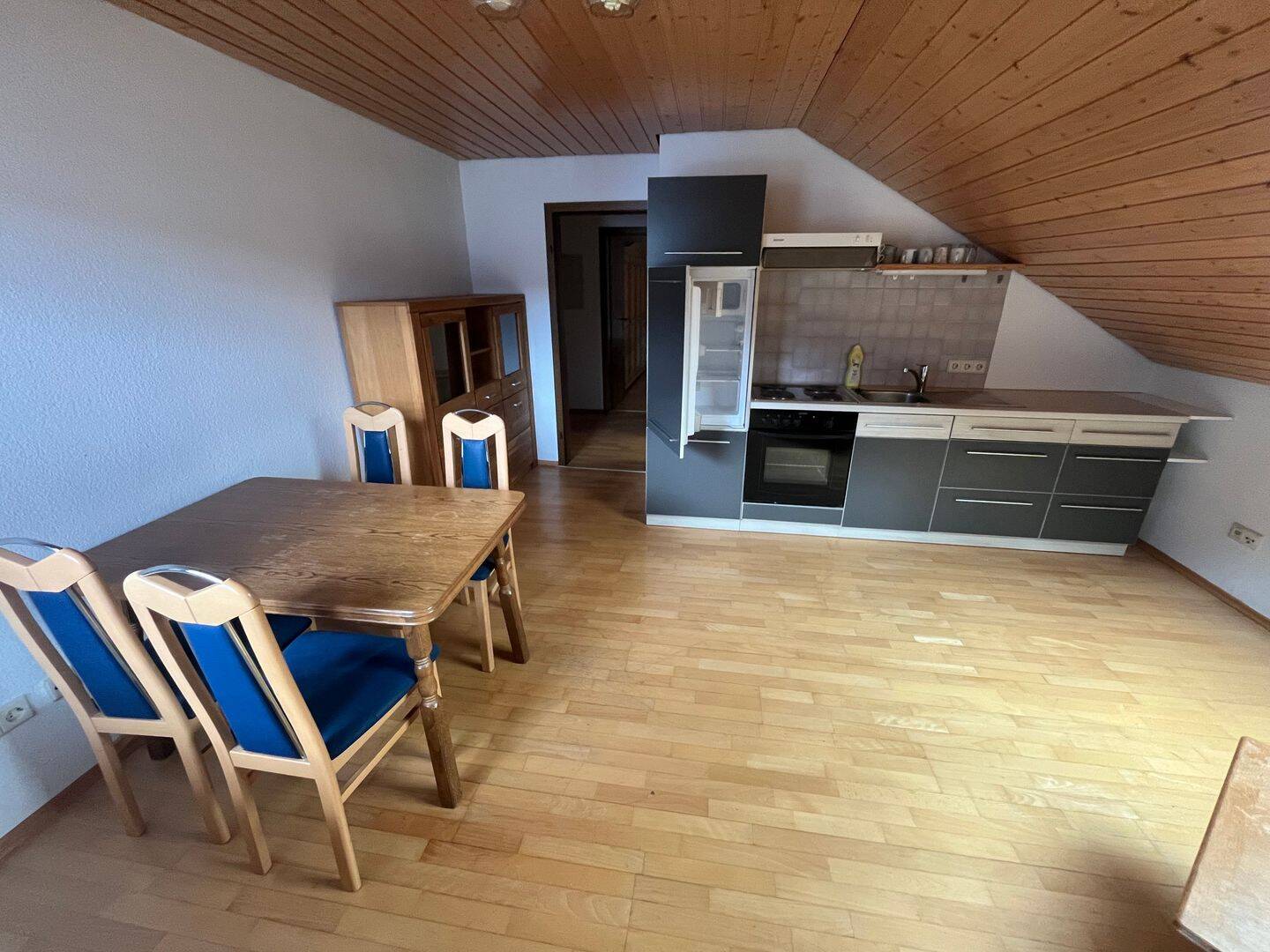 Schöne Dachgeschoss Wohnung in einem gepflegtem Haus, 72270 Baiersbronn