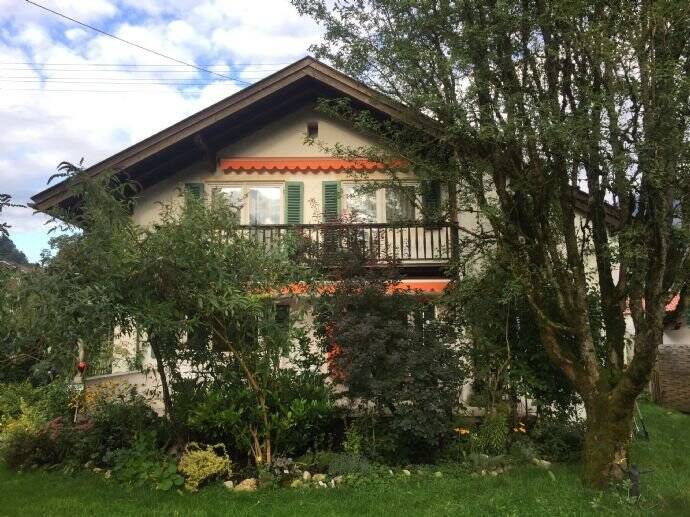 2,5-Zimmer-Wohnung mit Garten in Oberau, 82496 Oberau