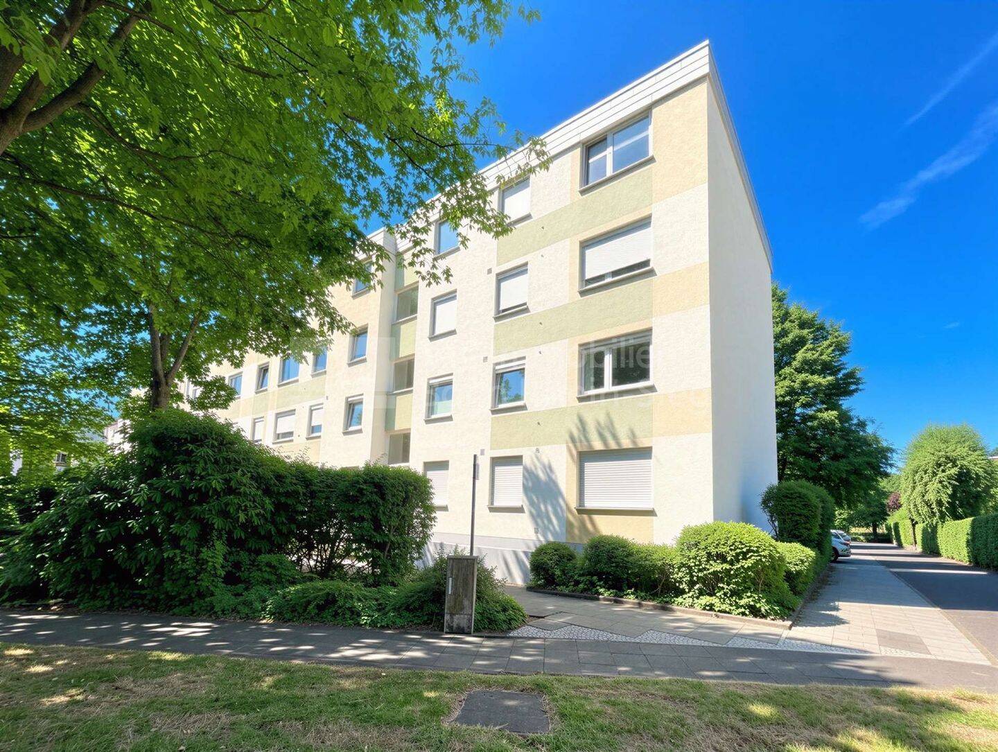 Charmante 3-Zimmer-Eigentumswohnung mit überdachtem Balkon in ruhiger Wohnlage von Bonn-Heiderhof!, 53177 Bonn
