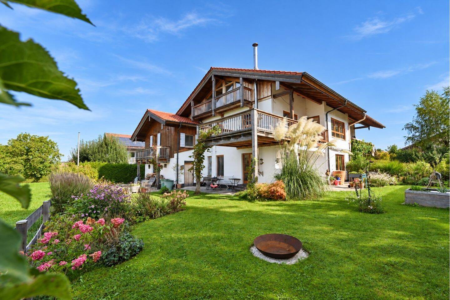 Hochwertig kernsanierte DHH als Ein- bis Zweifamilienhaus mit traumhaftem Bergblick in ruhiger Lage, 83346 Bergen