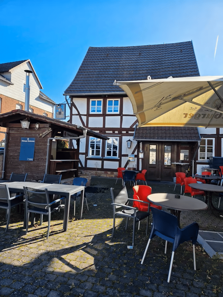 Gaststätte mit Biergarten – Haus komplett nutzbar als Gaststätte, Inventar und Bestuhlung vorhanden, 37276 Meinhard