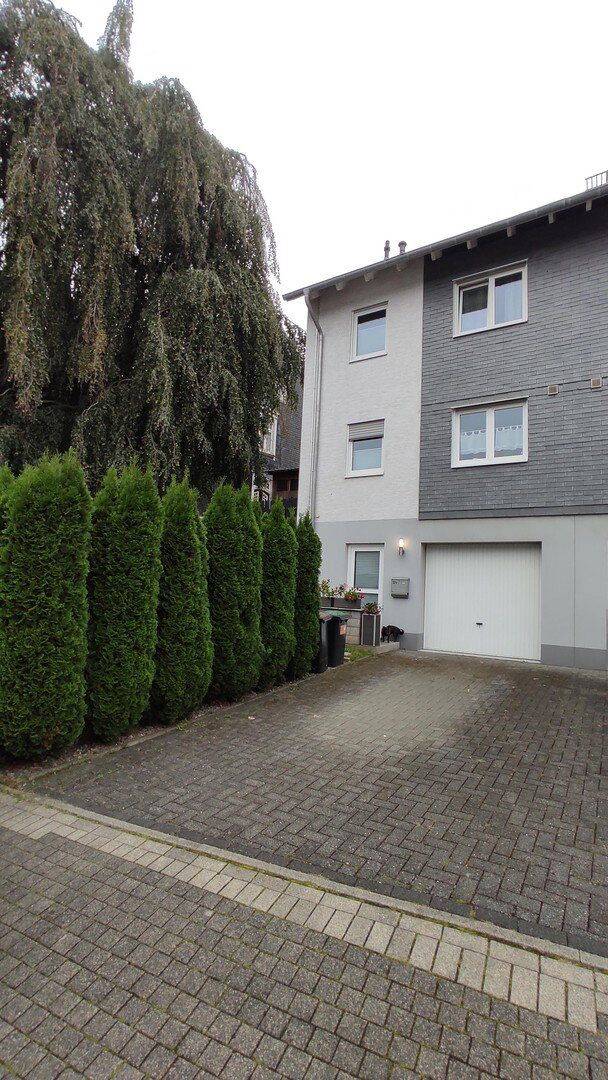 Gepflegtes Reihenendhaus 157 m², BJ 2007, 470 m² Südgrundstück, Garage und 2 Stellplätze, 42855 Remscheid (Innen Lüttringhausen Nord Süd West)