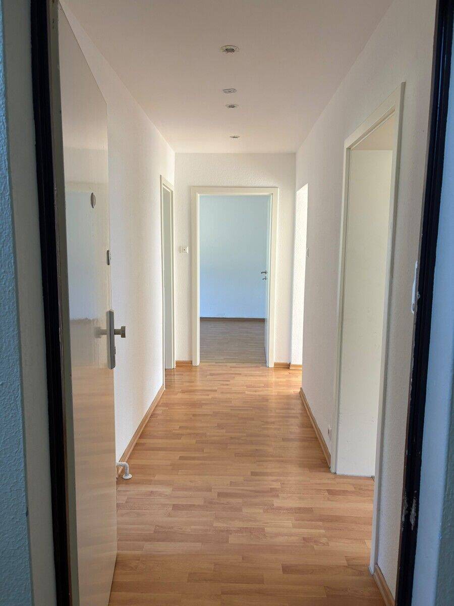 Gemütliche 3-Zimmer-Wohnung mit Balkon & Einbauküche in Celle, 29225 Celle