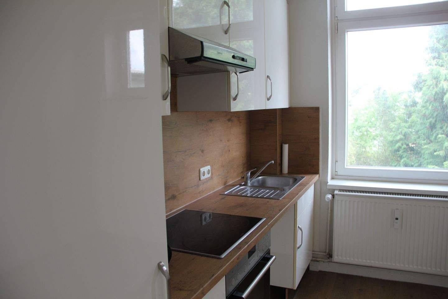 Großzügige 4 Zimmer Wohnung in Uetersen, 25436 Uetersen