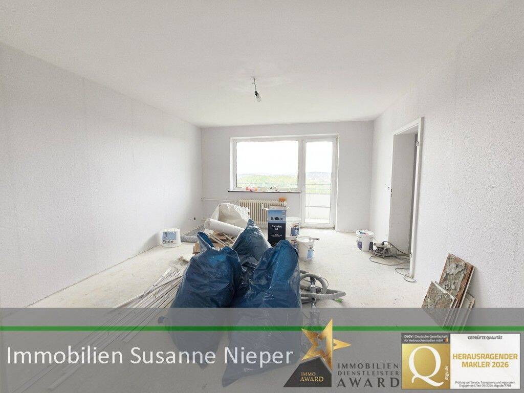Lichthelle 2-Zimmerwohnung mit Aufzug und Balkon. Dieses Jahr mieten und 2 Kaltmieten sparen! 8.OGWE38ReHi, 42277 Wuppertal (Barmen)