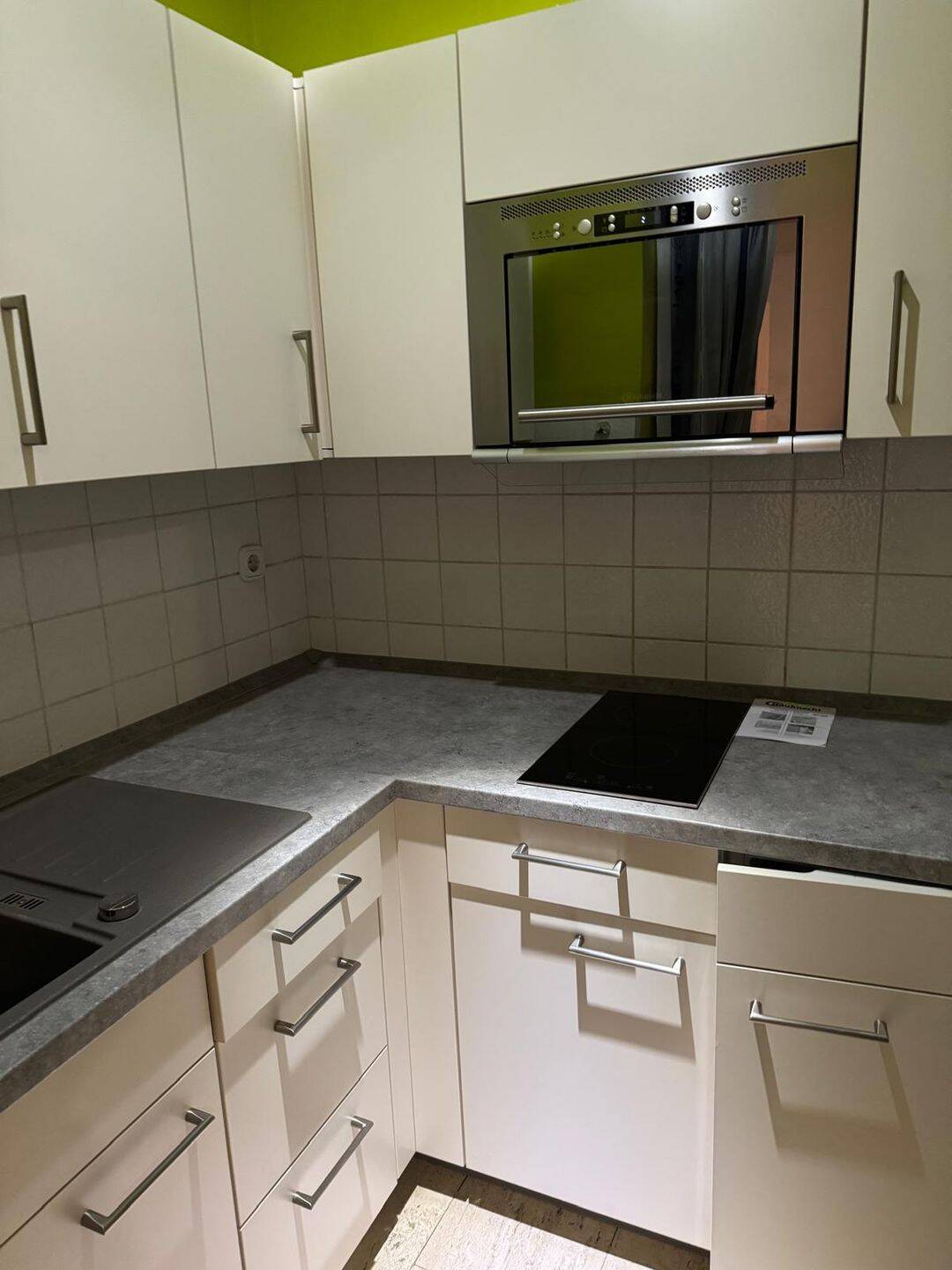 Möbliertes 1-Zimmer-Apartment mit Balkon, Stellplatz & Keller – Erlangen-Büchenbach, 91056 Erlangen