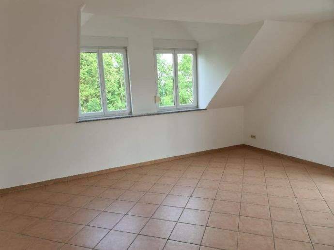3-Zimmer DG-Wohnung mit Einbauküche, Balkon, 85395 Wolfersdorf