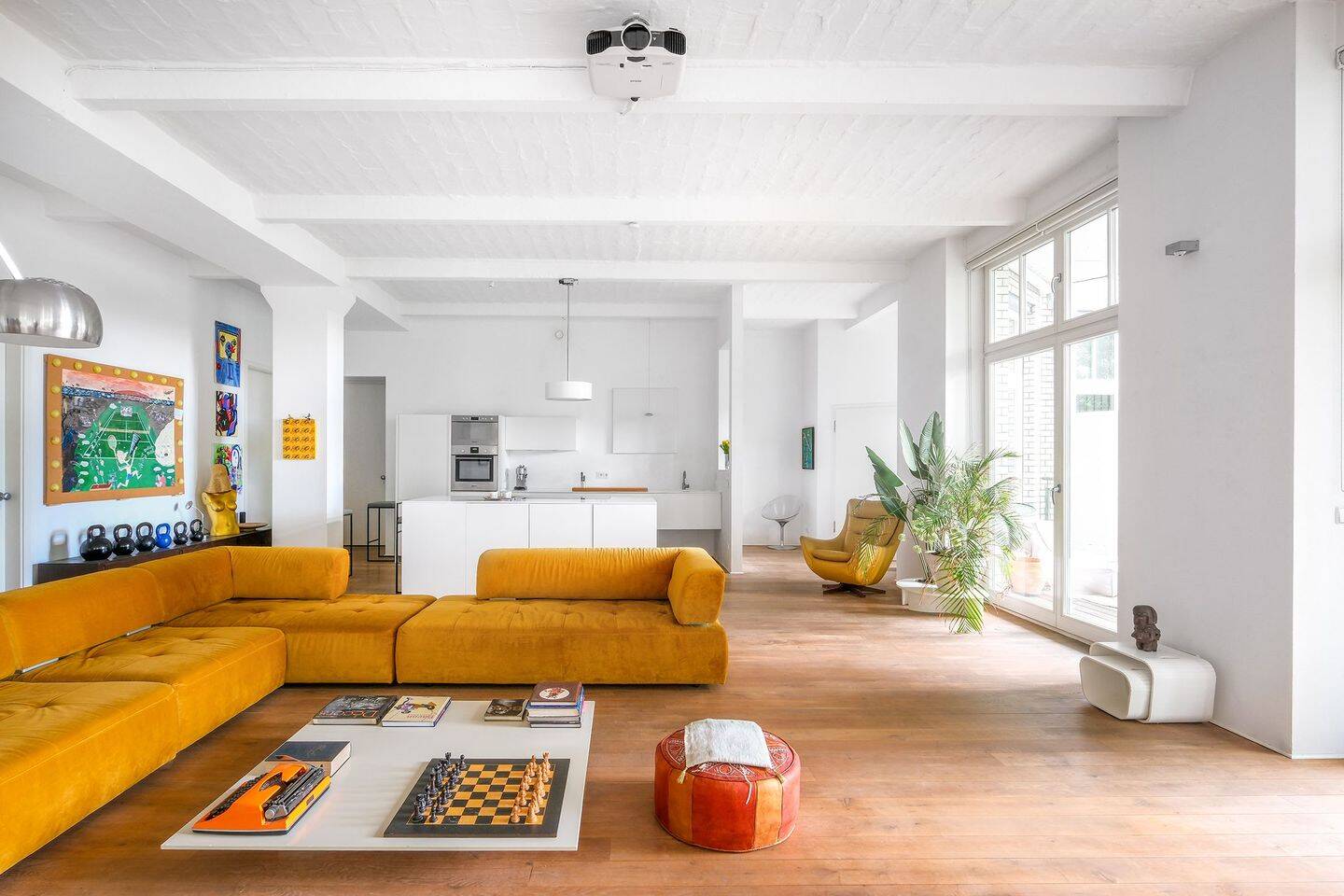 Lichtdurchflutetes Architekten-Fabrikloft mit Balkon im Akazienkiez, 10823 Berlin (Tempelhof-Schöneberg Schöneberg)