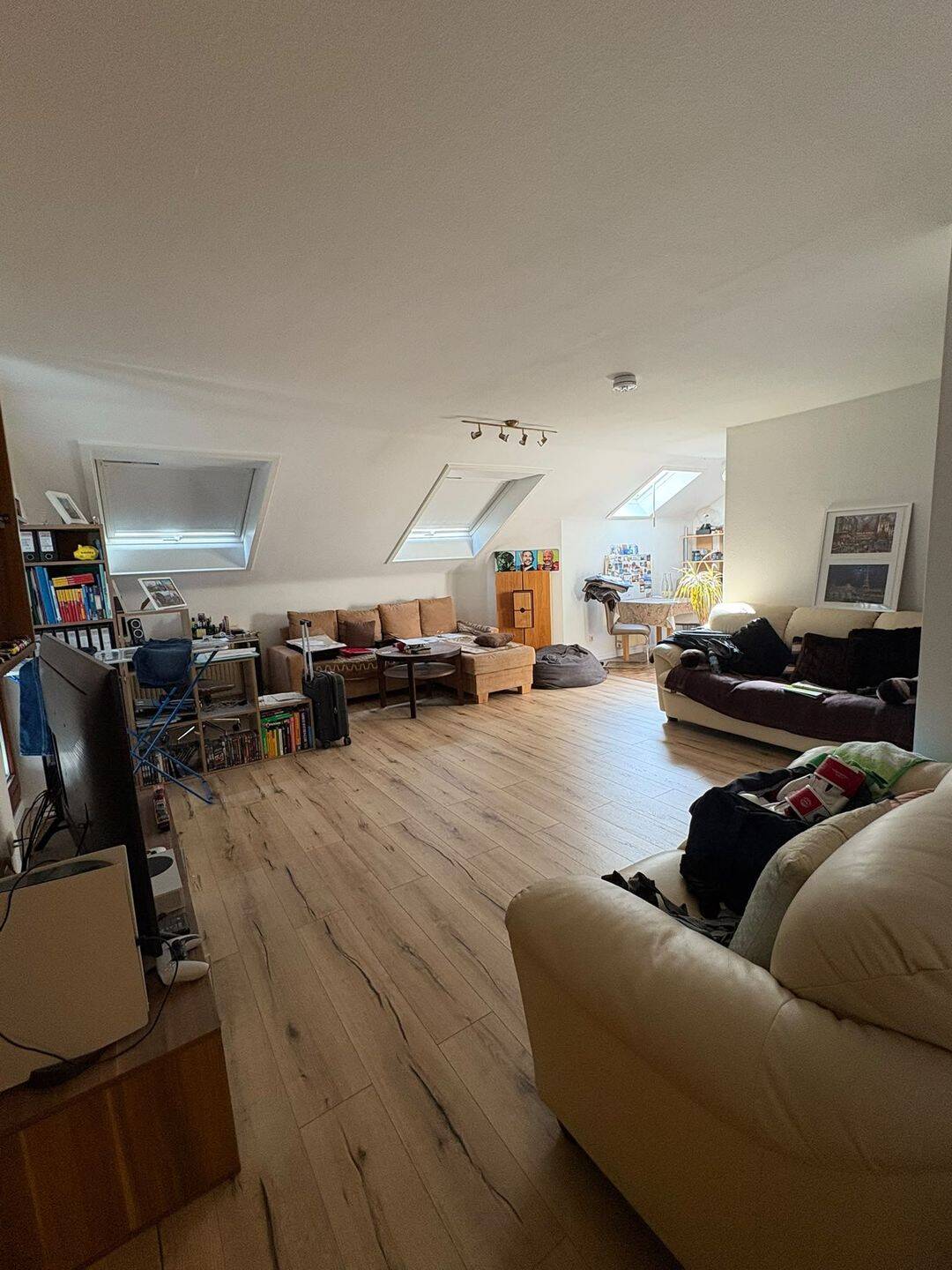 Offene 2,5 Zimmer Dachgeschoss Wohnung, 73614 Schorndorf