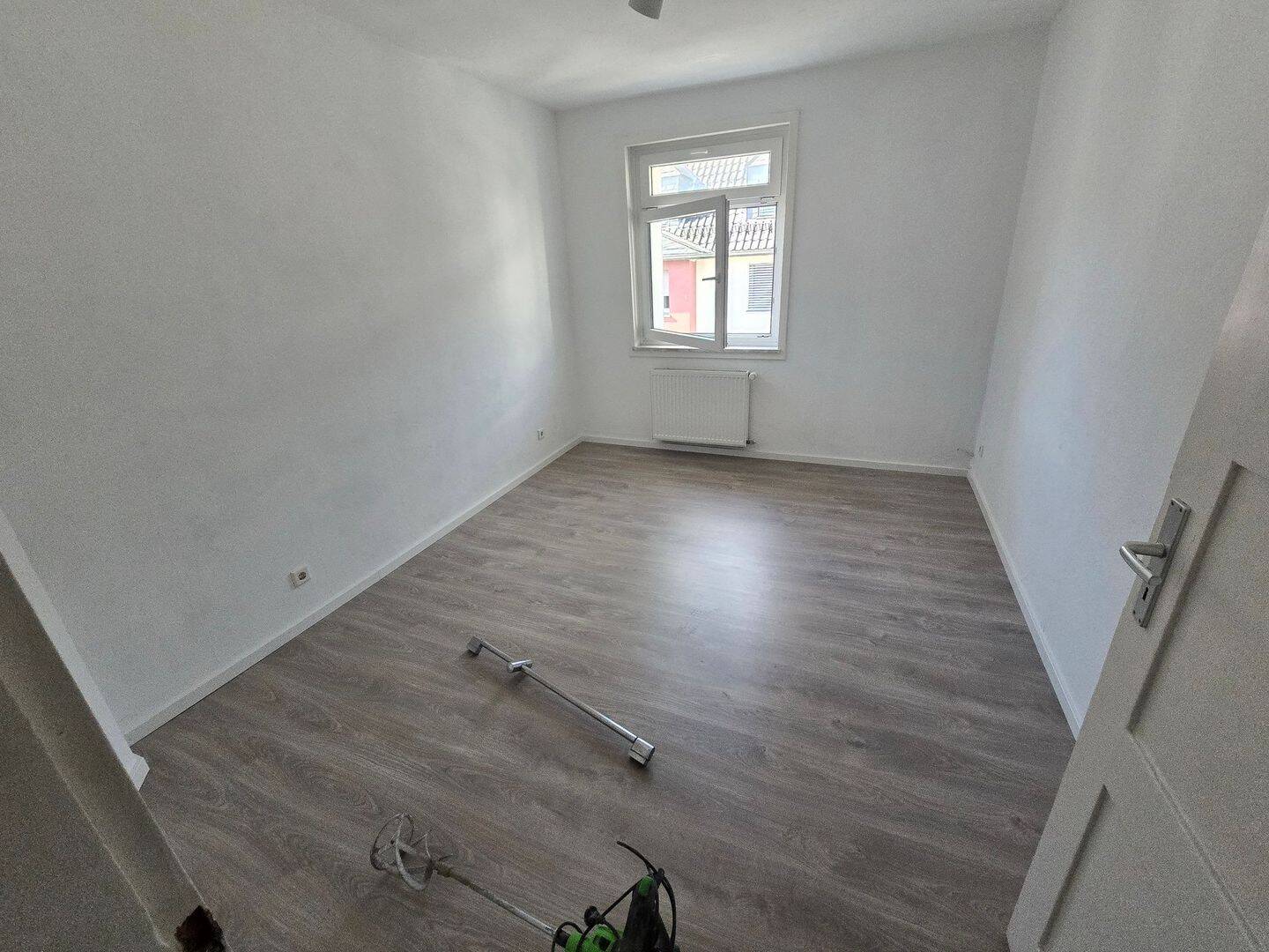 2 Zimmerwohnung im Zentrum von Bürgel mit großem Gemeinschaftgarten im KFW100 sanierten Altbau, 63075 Offenbach am Main (Bürgel Offenbach am Main Rumpenheim Waldheim)