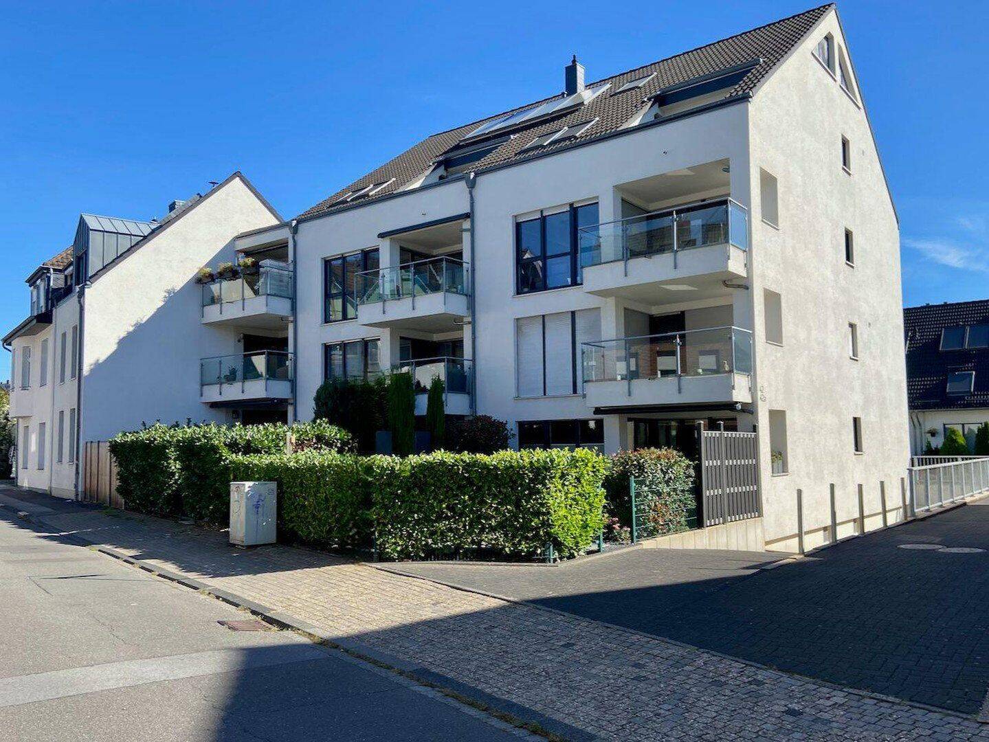 Moderne Eigentumswohnung mit Garten und Tiefgaragen-Stellplatz in Leverkusen. Provisionsfrei!, 51373 Leverkusen (Bürrig Küppersteg Rheindorf Wiesdorf)