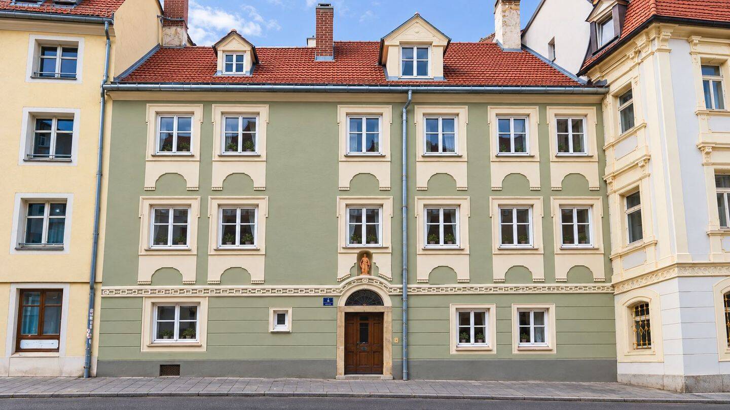 ***Baugenehmigung erteilt! Sanierungsbedürftiges Altstadthaus – mit Potenzial***, 93047 Regensburg (Innenstadt Kasernenviertel Ostenviertel Westenviertel)