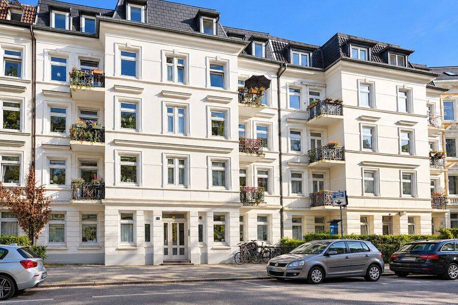 Altbau sucht Individualisten: Bezugsfertige 2-Zimmer-Dachgeschosswohnung in Toplage von Eimsbüttel.., 20255 Hamburg (Eimsbüttel Hoheluft-West Lokstedt Stellingen)