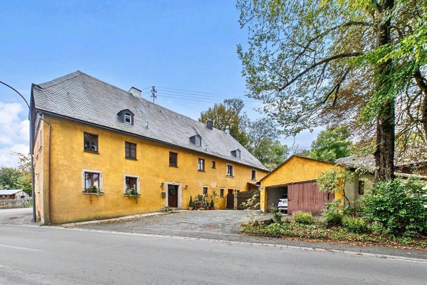 ! Provisionsfrei ! Außergewöhnliches Einfamilienhaus bei Sparneck, 95234 Sparneck