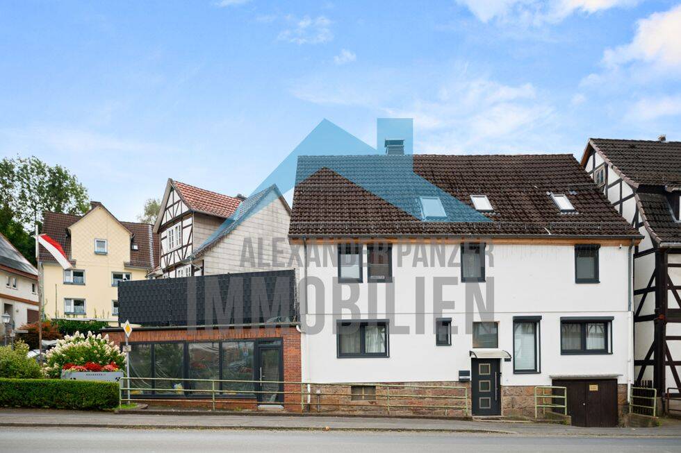 Modernisiertes Mehrgenerationen-Wohnhaus mit separatem Ladengeschäft (Anbau) in Helsa-Wickenrode!, 34298 Helsa