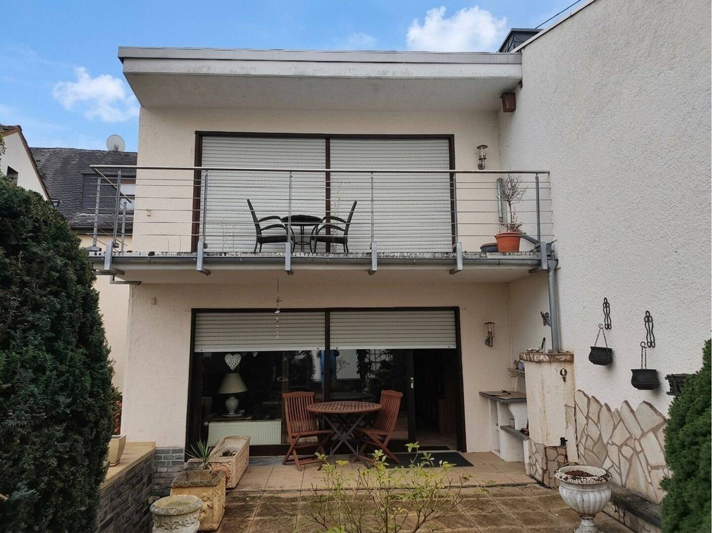 Reihenhaus mit 200 qm Wfl., Garage und Garten, 56220 Kettig