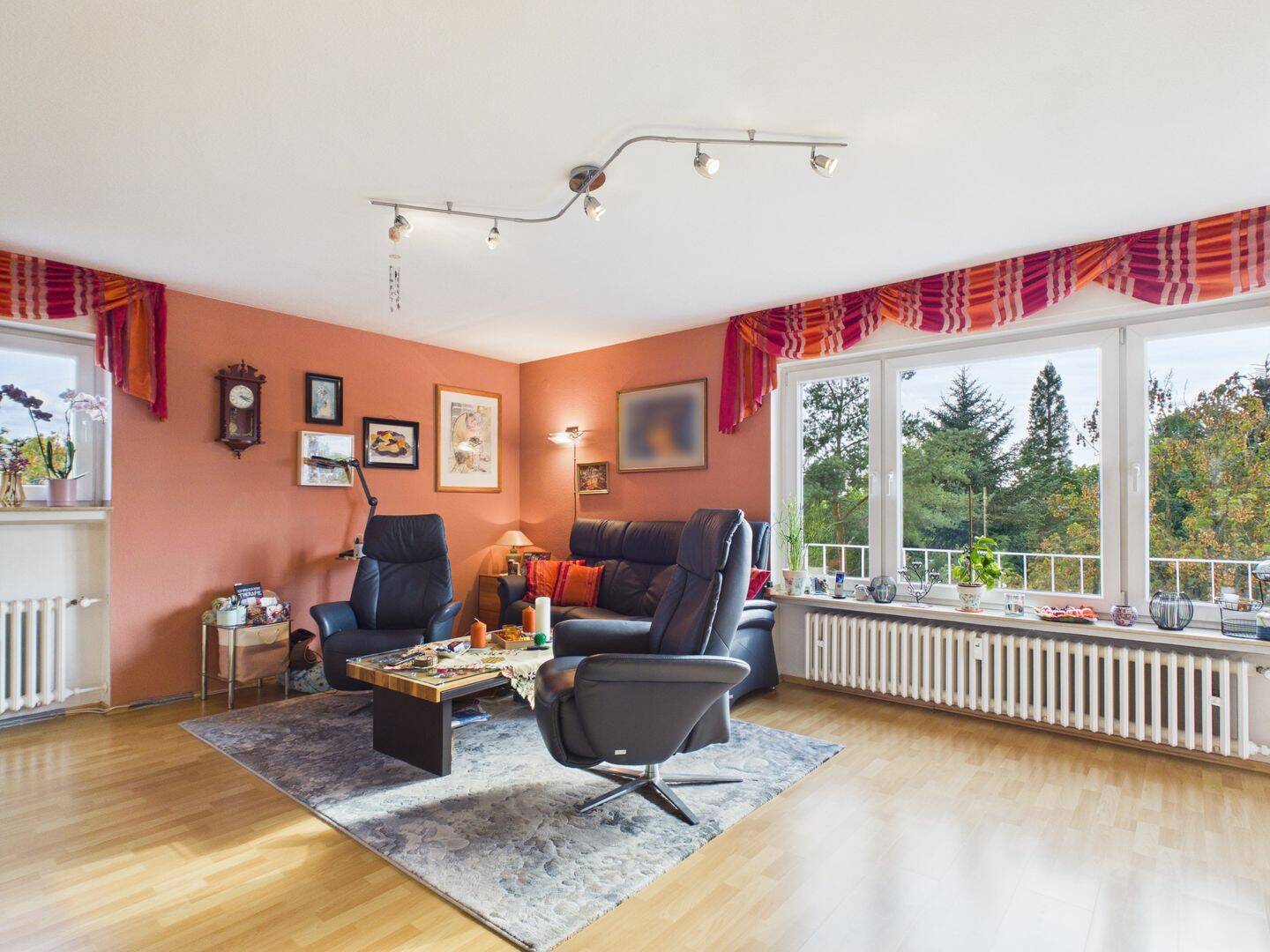 Großzügige 4-Zimmer-Wohnung mit Südbalkon und Mainblick in Frankfurt-Nied, 65934 Frankfurt am Main (Höchst Nied)