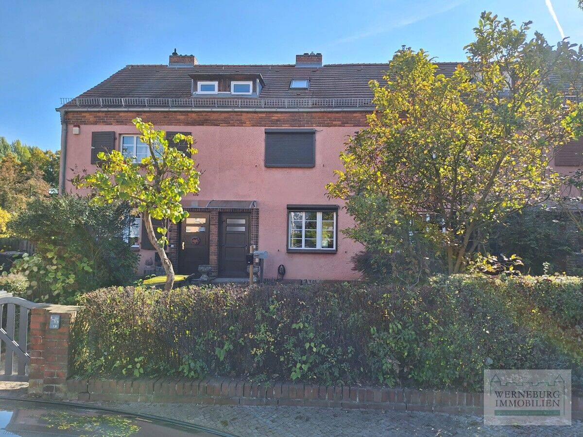 Johannisthal – Reihenmittelhaus in historischer Siedlung, nahe der Königsheide, 12487 Berlin (Treptow-Köpenick)