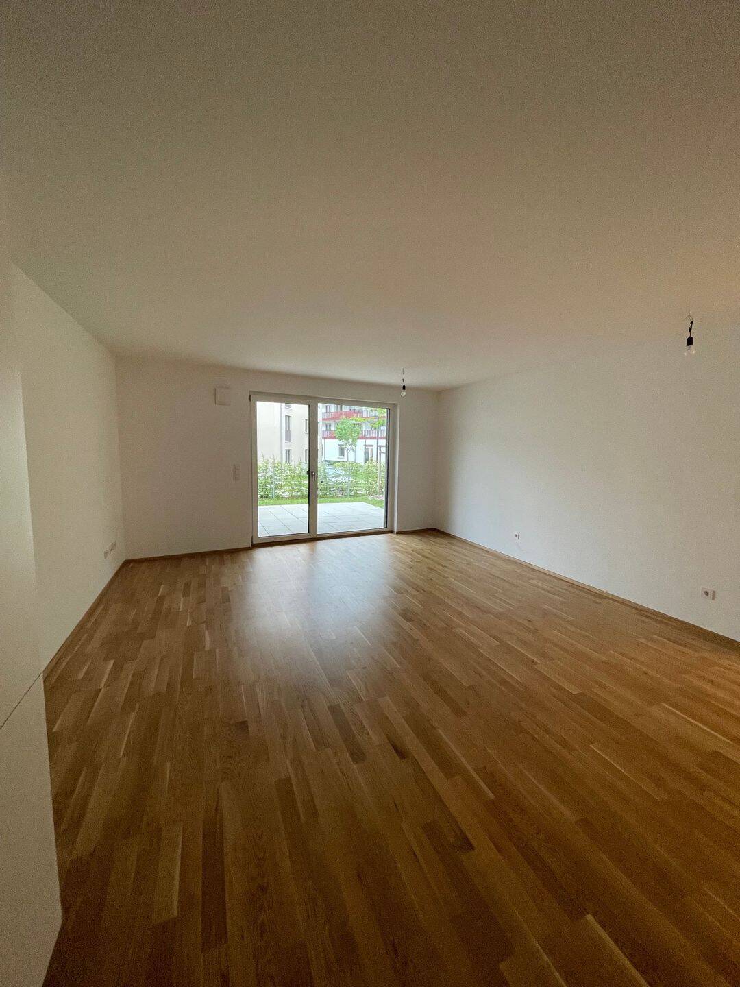 Moderne 4-Zi-Whg (Neubau) mit EBK, Terrasse und Gartenanteil, 90547 Stein