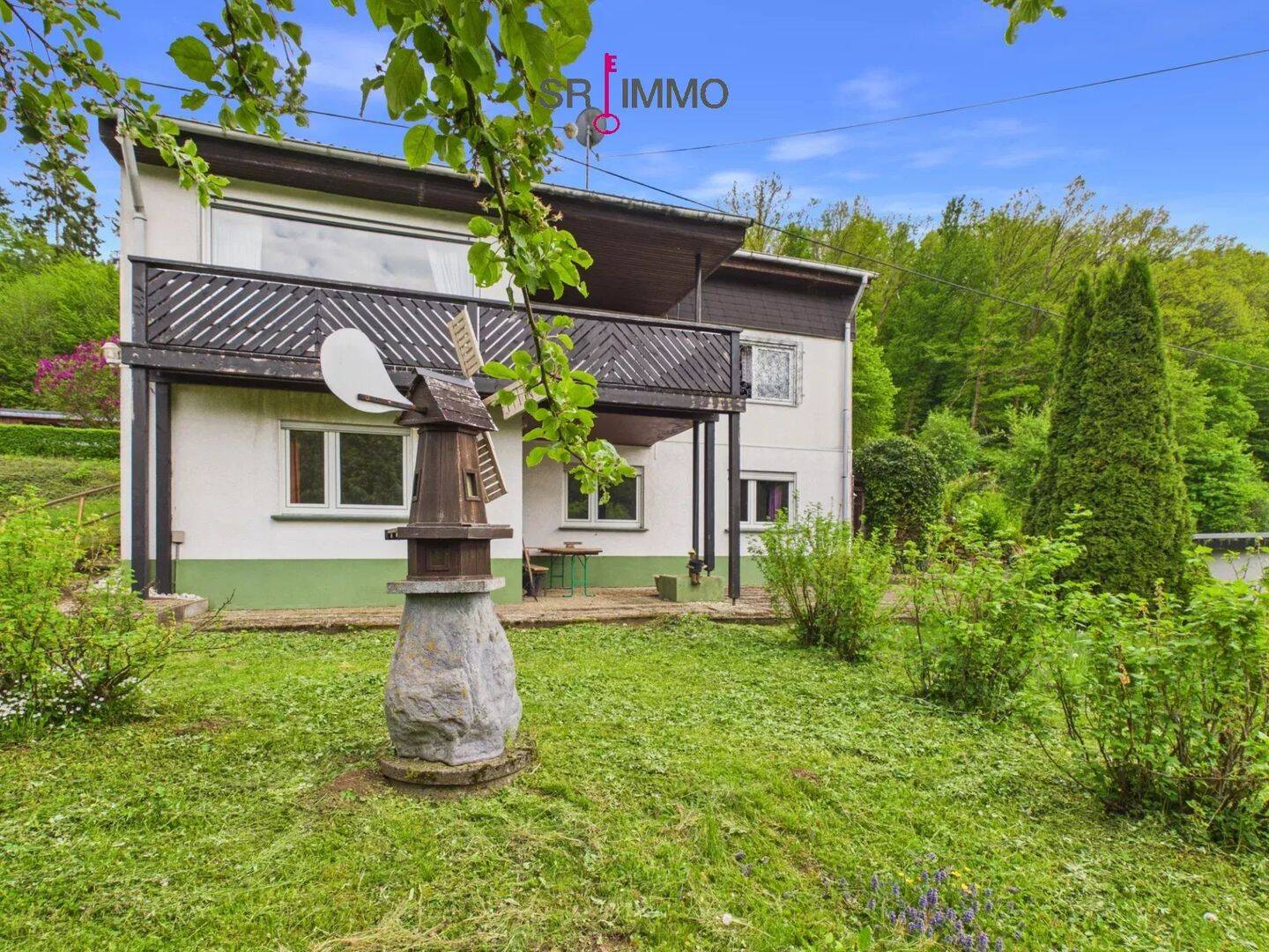 Ein- bis Zweifamilienhaus mit herrlichem Blick ins Grüne, 54574 Birresborn
