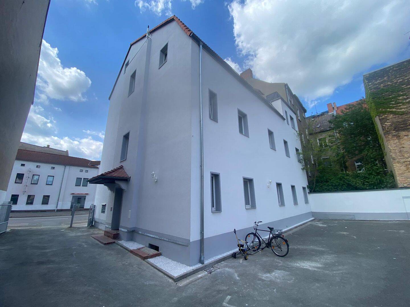 Schöne 2-Raum-Wohnung mit ca. 36 m² – frisch saniert | Nähe Goitzsche-See | Erdgeschoss, 6749 Bitterfeld-Wolfen