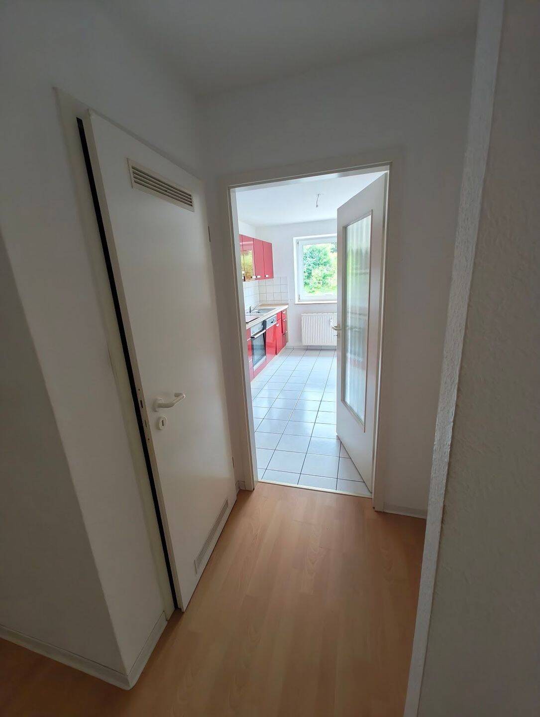 Modernes Wohnen: Gepflegte 3-Zimmer-Wohnung im 1. OG mit Balkon, 14770 Brandenburg an der Havel (Altstadt Nord)