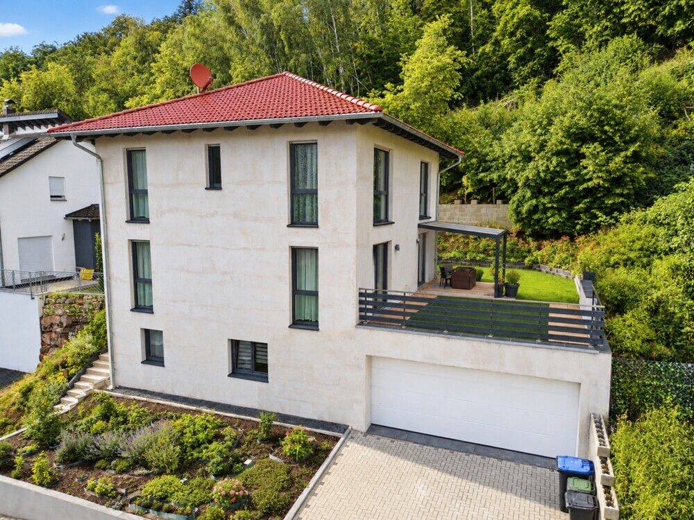 Neuwertiges Einfamilienhaus… Stilvolles Wohnen mit moderner Technik, 64747 Breuberg