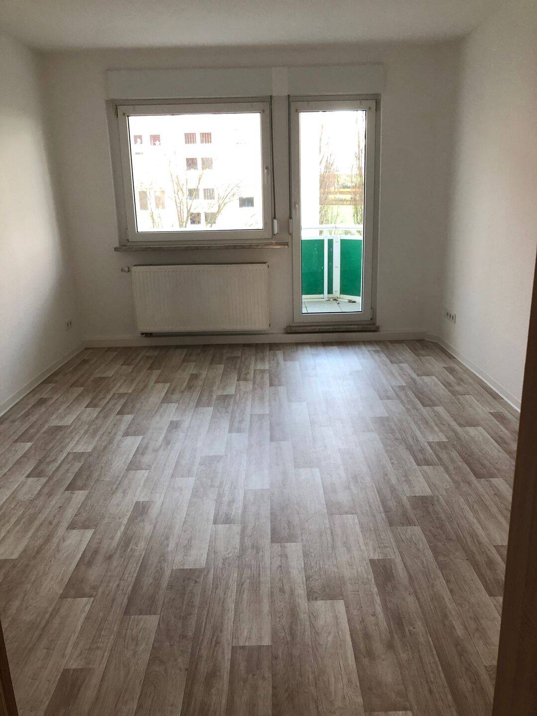 Moderne 3-RW, 99996 Unstruttal