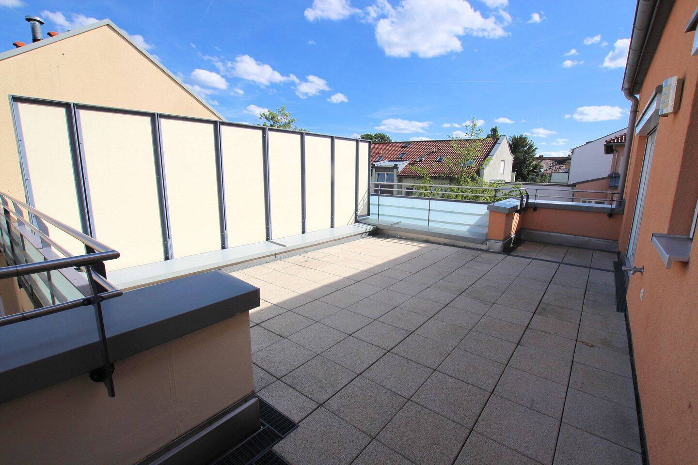 Dachgeschosswohnung im Penthouse-Stile mit 2 TG-Stellplätzen!, 82024 Taufkirchen