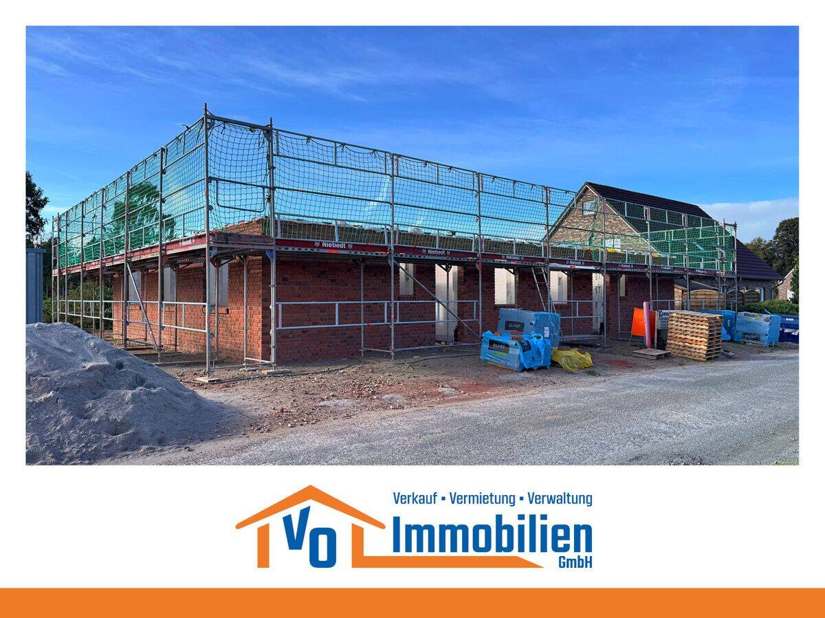 Energieeffizient wohnen: Neubau-Bungalowhälfte mit EBK & PV-Anlage inkl. Speicher in Mittegroßefehn, 26629 Großefehn