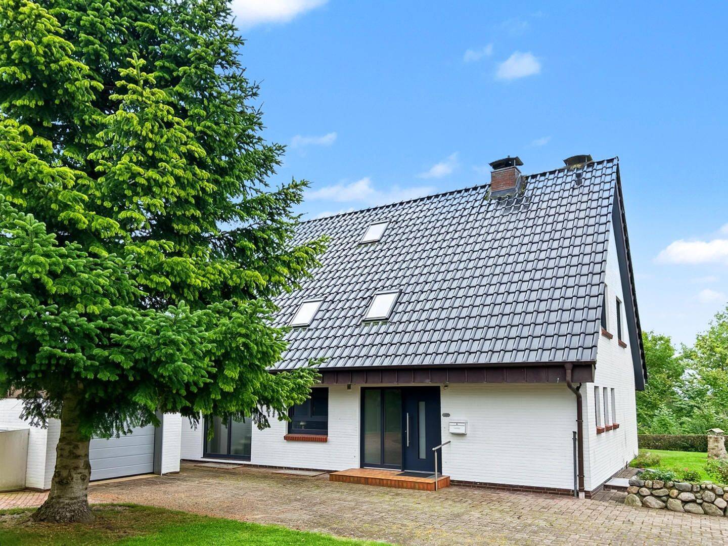 Wohnen mit Wasserblick – bezugsfertiges Einfamilienhaus zu verkaufen in Stapel, 25879 Stapel