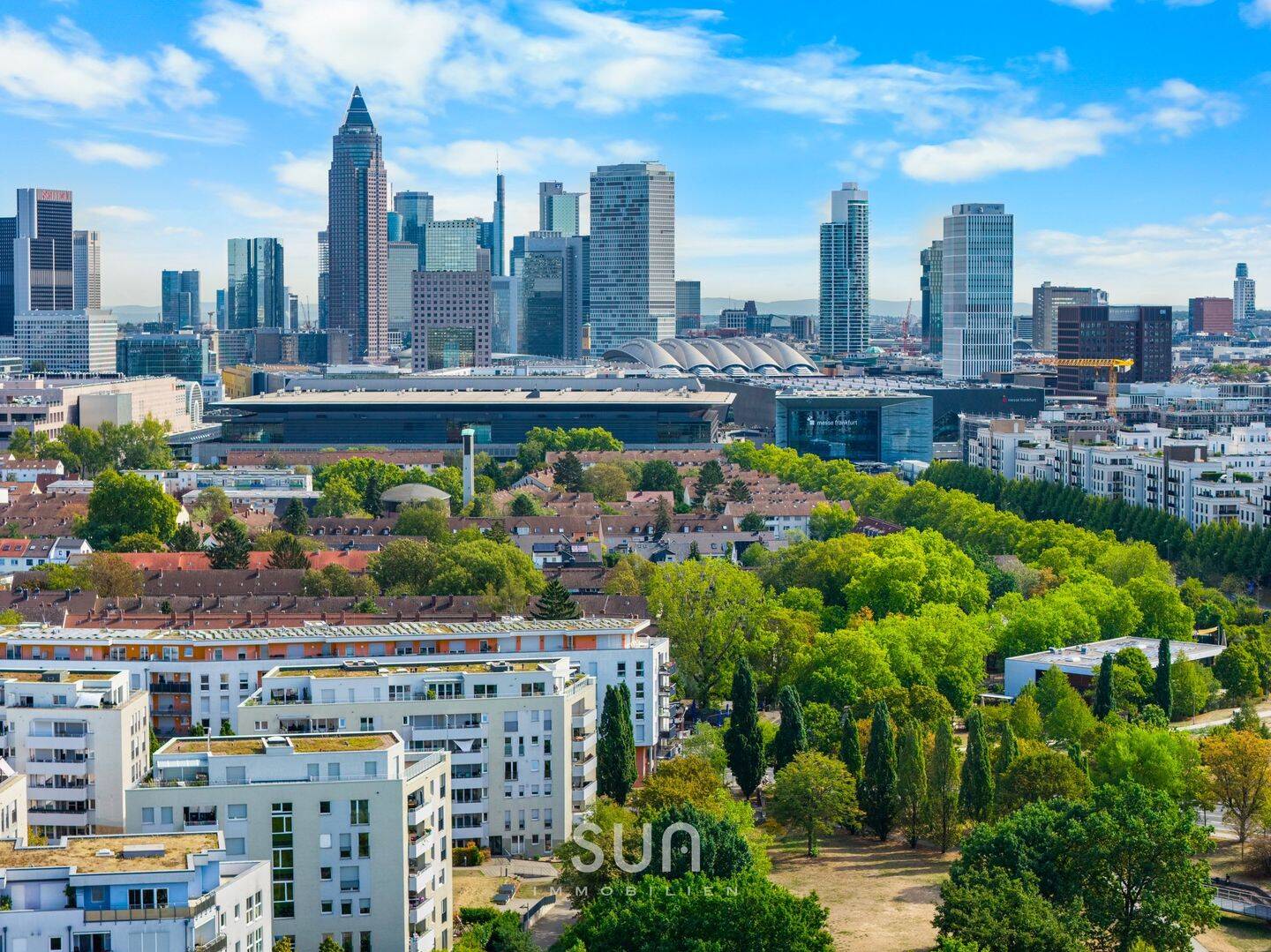 GERÄUMIGE GARTENWOHNUNG mit Parkblick, großer Terrasse und 2 TG-Stellplätzen in Frankfurt-Bockenheim, 60486 Frankfurt am Main (Bockenheim Gallus Rödelheim Westend-Süd)