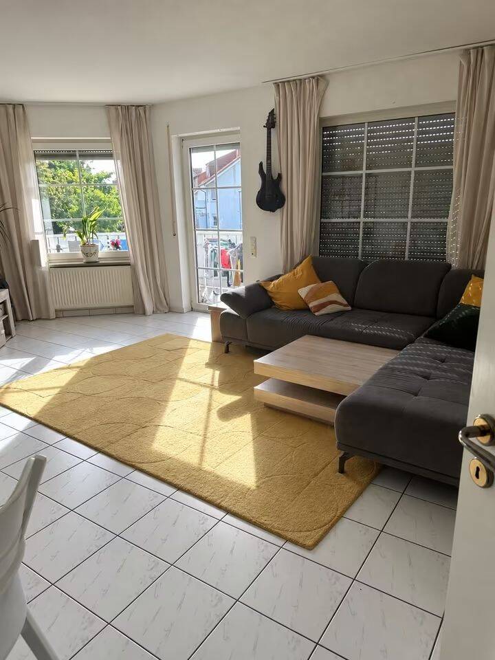 Helle 3-Zimmer-Wohnung mit Balkon in Gießen-Wieseck, 35396 Gießen
