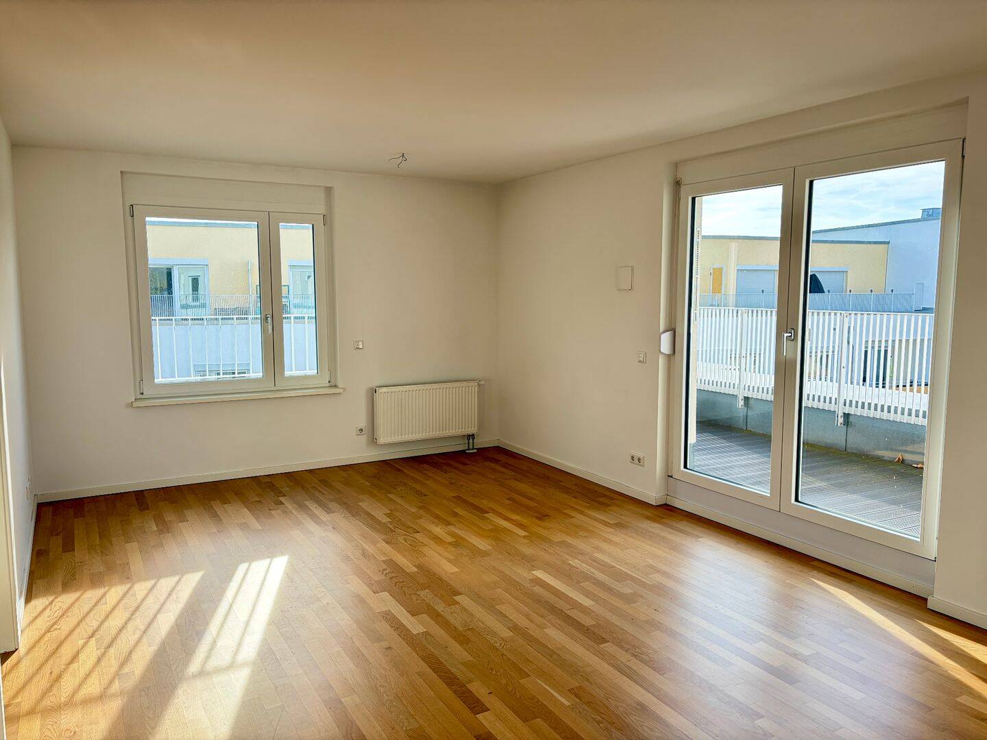Ansprechende 3-Zimmer-Wohnung mit sonniger Dachterrasse, 90480 Nürnberg (Gleißhammer Mögeldorf Tiergarten Weichselgarten Zerzabelshof)