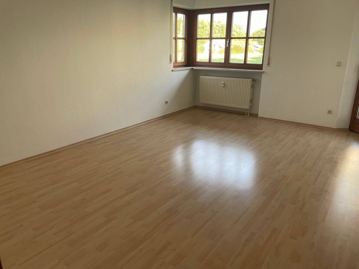 helle, gutgeschnittene 3-Zimmer Wohnung mit Balkon und TG-Stellplatz, 84561 Mehring